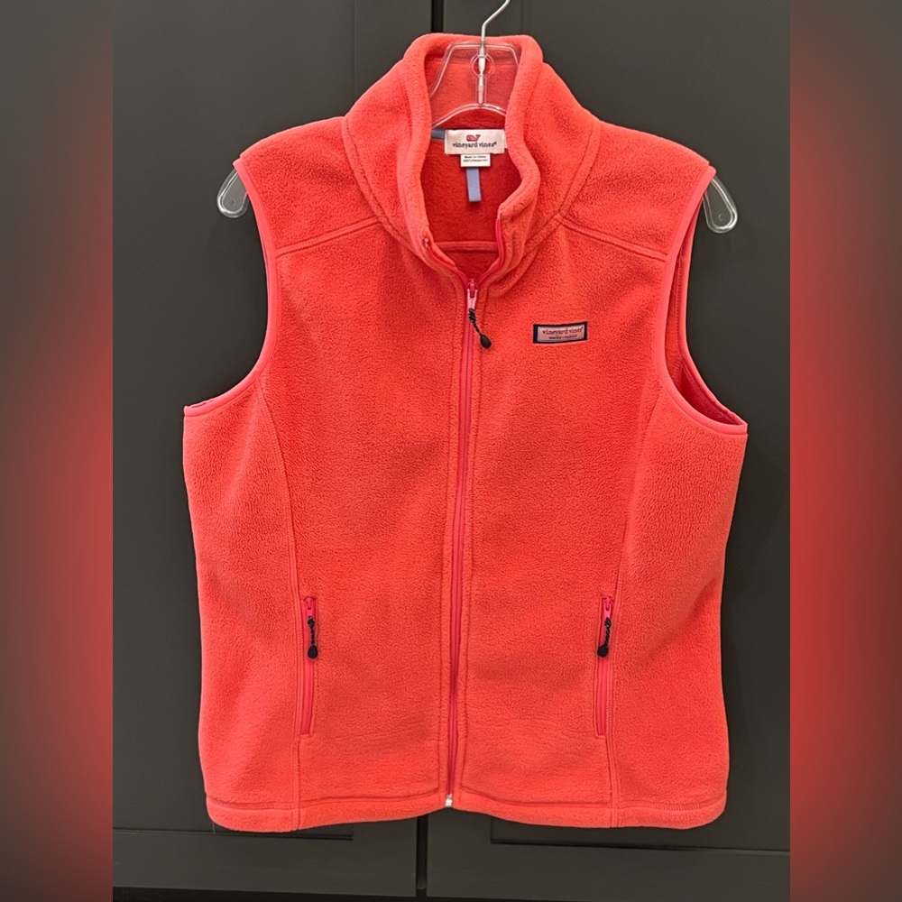 Vineyard Vines Women’s Fleece Vest EUC Size medium raspberry color